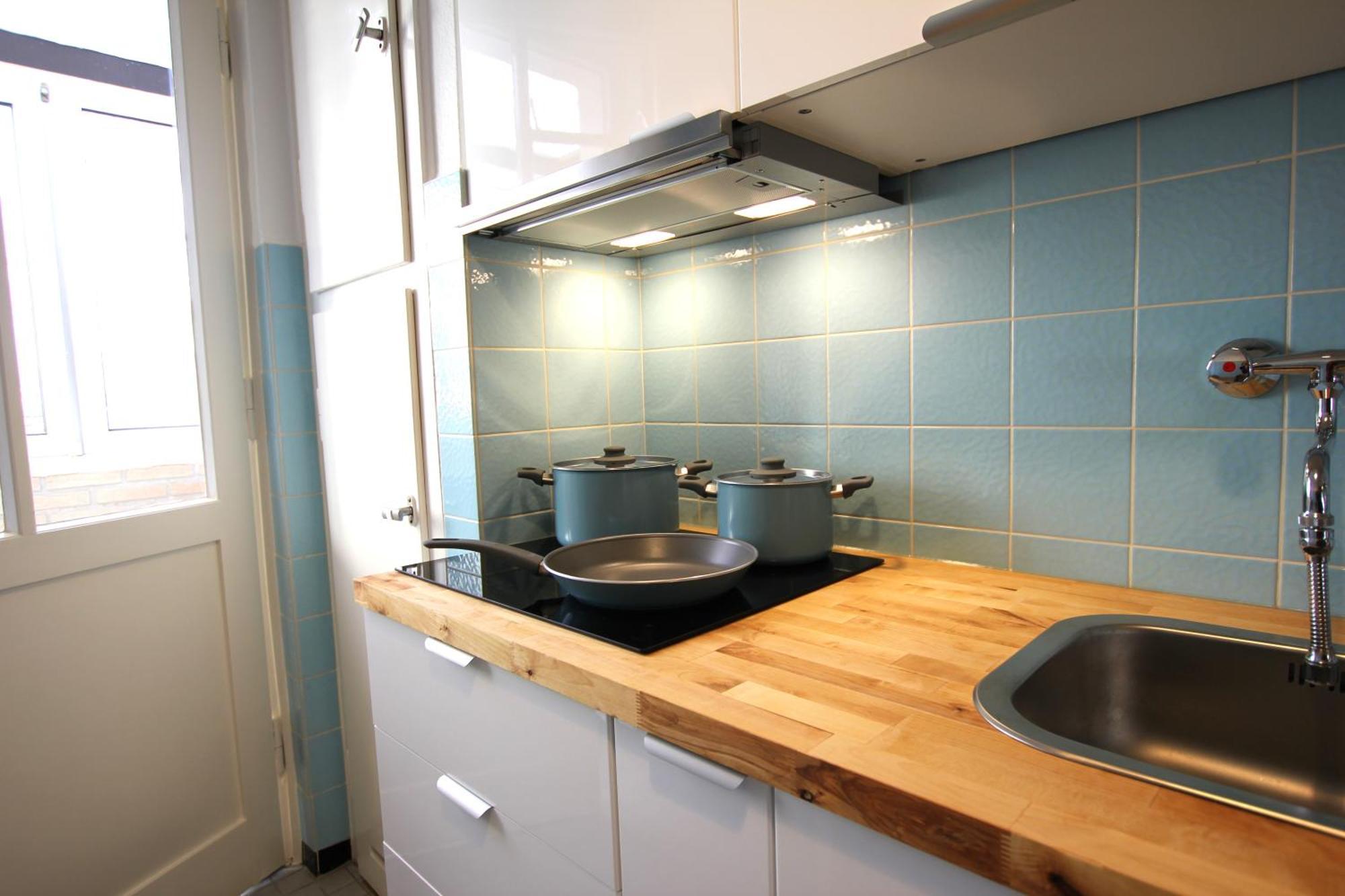 Centrally Located 2-Room Apartment Ганновер Экстерьер фото
