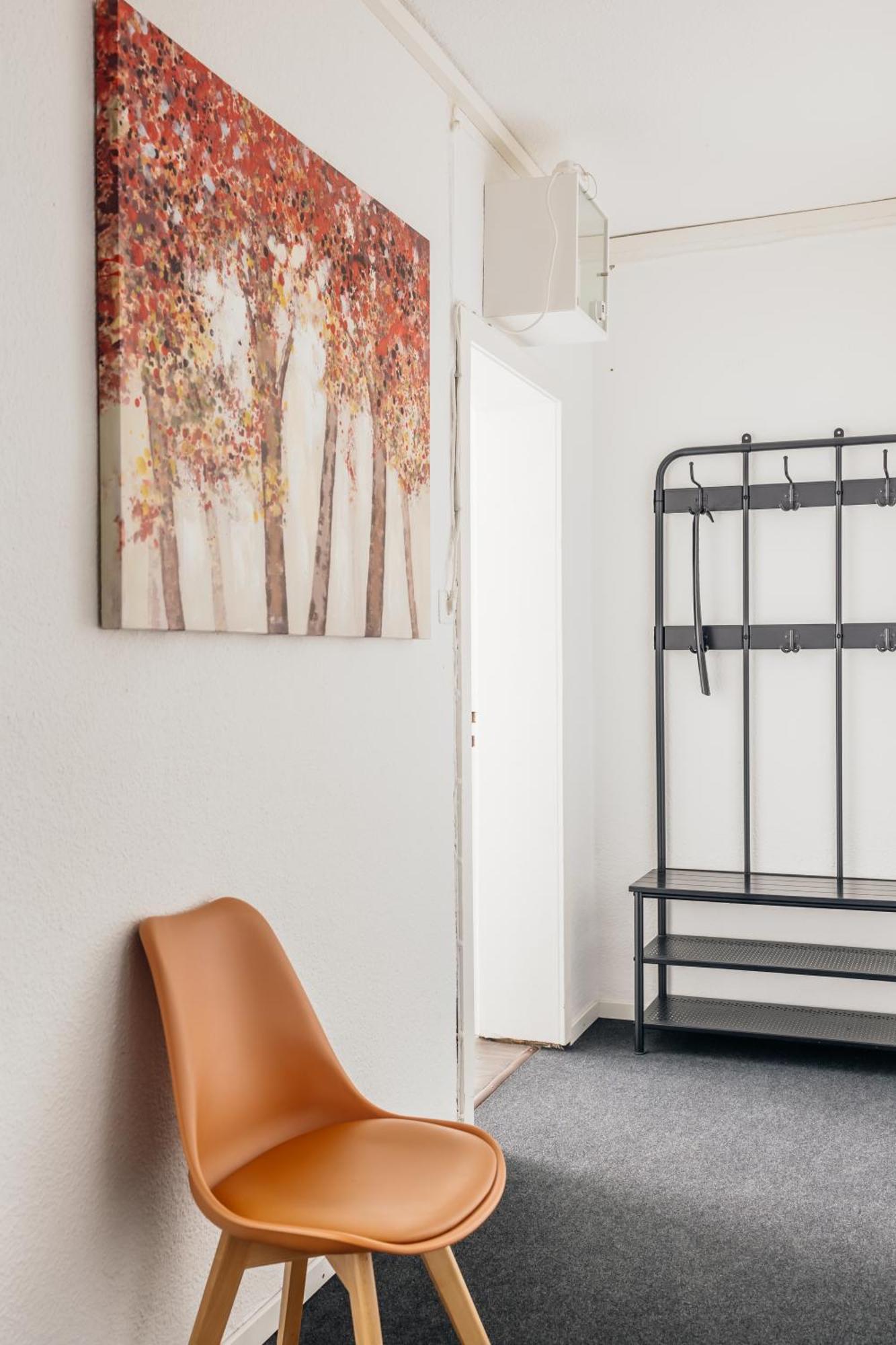 Centrally Located 2-Room Apartment Ганновер Номер фото